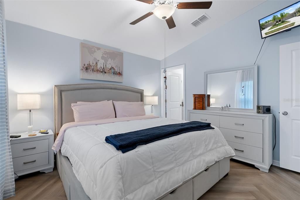 For Sale: $245,990 (3 beds, 2 baths, 1337 Square Feet)