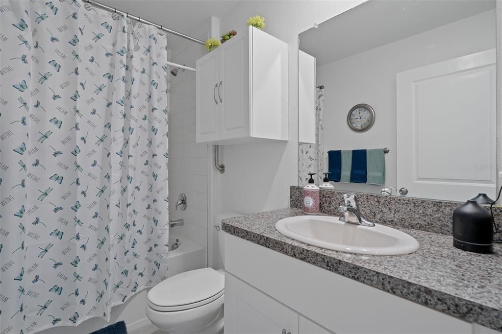 For Sale: $245,990 (3 beds, 2 baths, 1337 Square Feet)