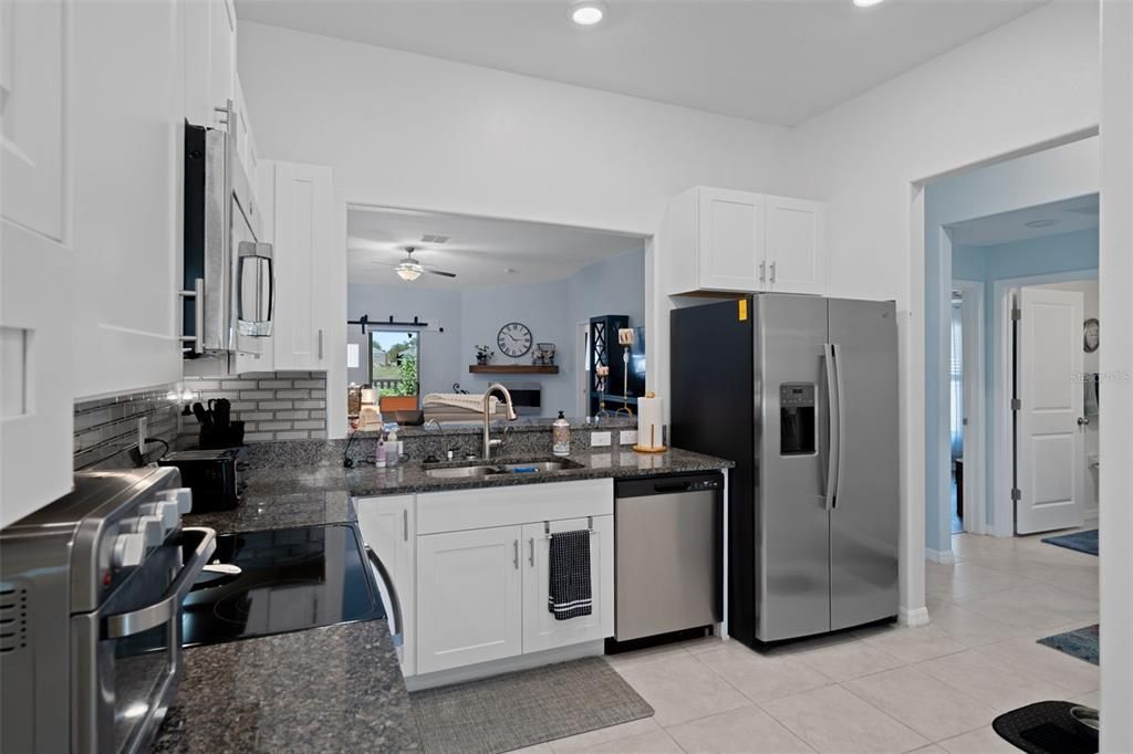 For Sale: $245,990 (3 beds, 2 baths, 1337 Square Feet)