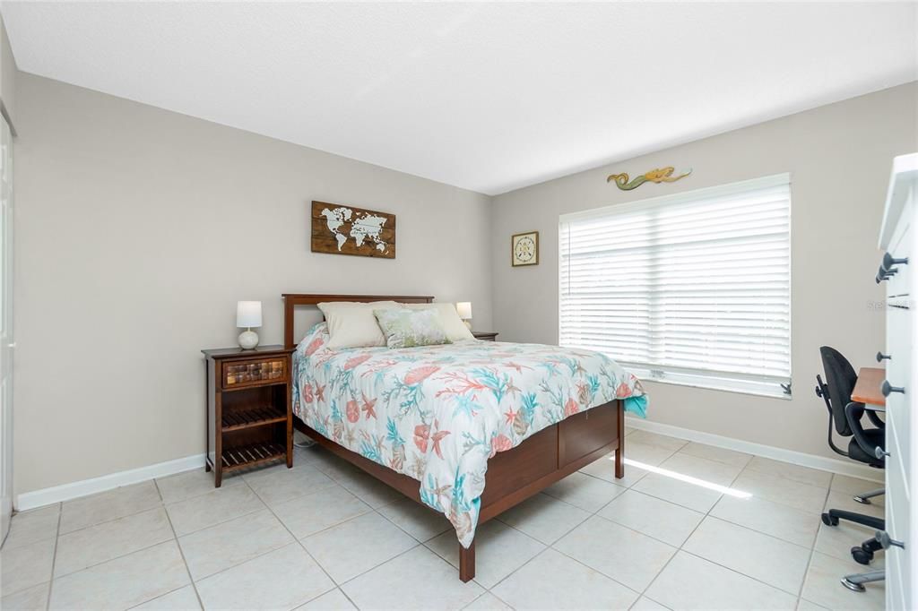 В аренду: $1,650 (2 спален, 2 ванн, 1012 Квадратных фут)