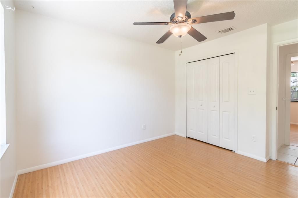 For Sale: $340,000 (4 beds, 2 baths, 1371 Square Feet)