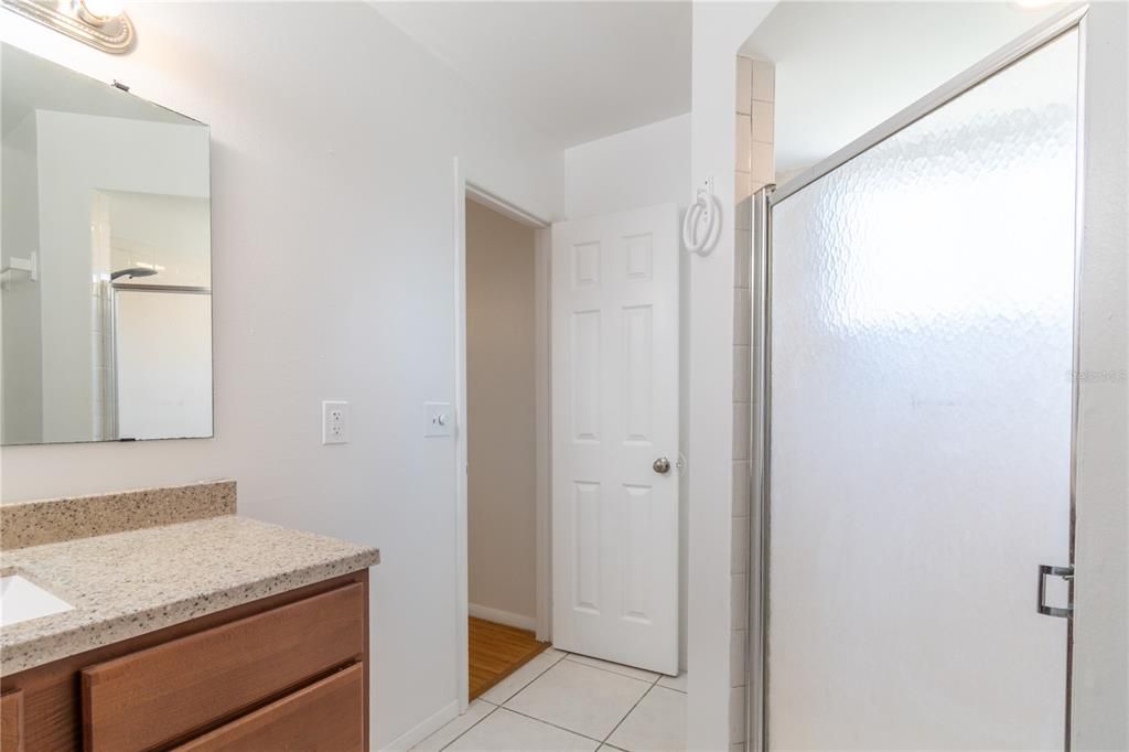 For Sale: $340,000 (4 beds, 2 baths, 1371 Square Feet)