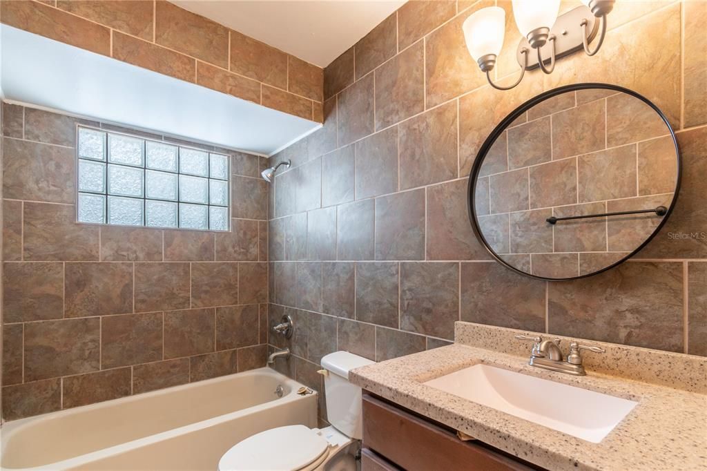 For Sale: $340,000 (4 beds, 2 baths, 1371 Square Feet)