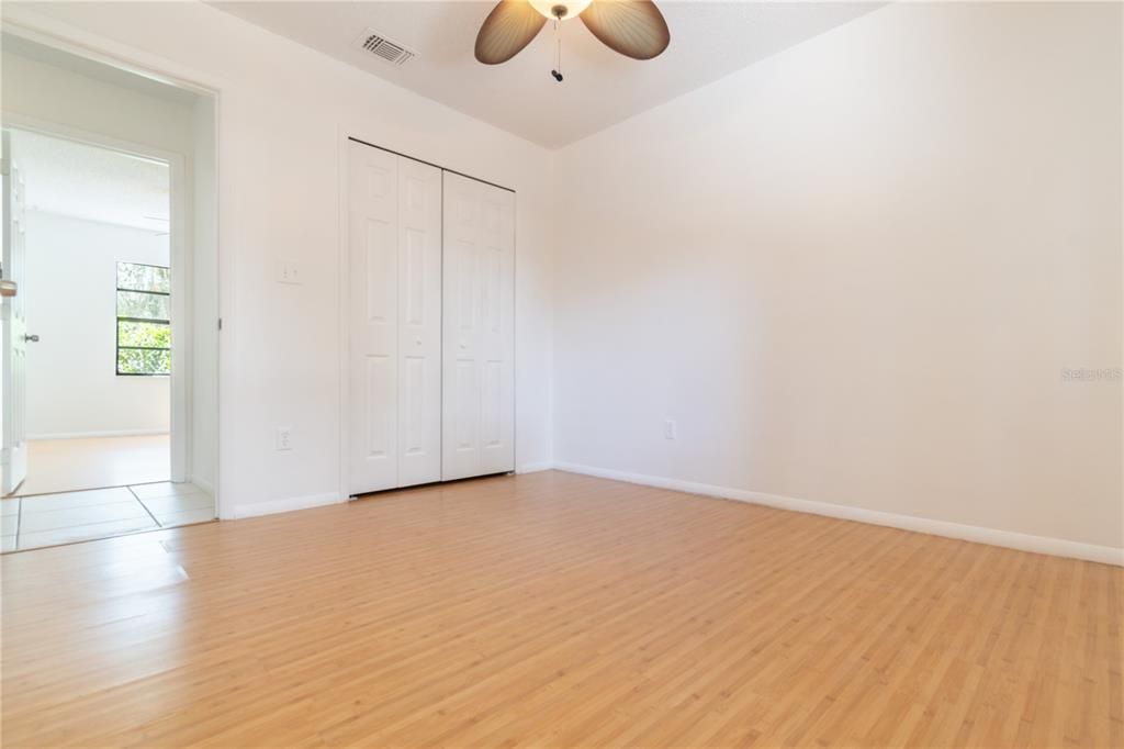 For Sale: $340,000 (4 beds, 2 baths, 1371 Square Feet)