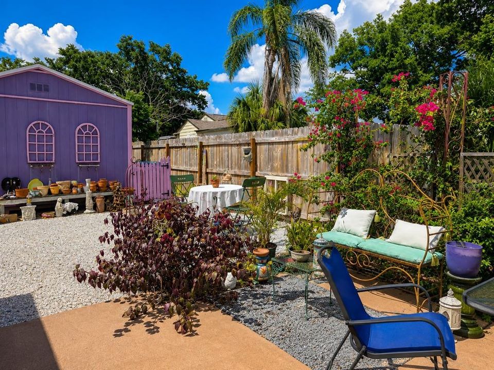 For Sale: $249,900 (2 beds, 2 baths, 1300 Square Feet)