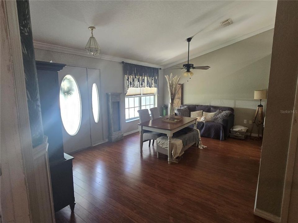For Sale: $465,000 (3 beds, 2 baths, 1955 Square Feet)