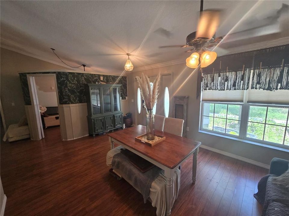 For Sale: $465,000 (3 beds, 2 baths, 1955 Square Feet)