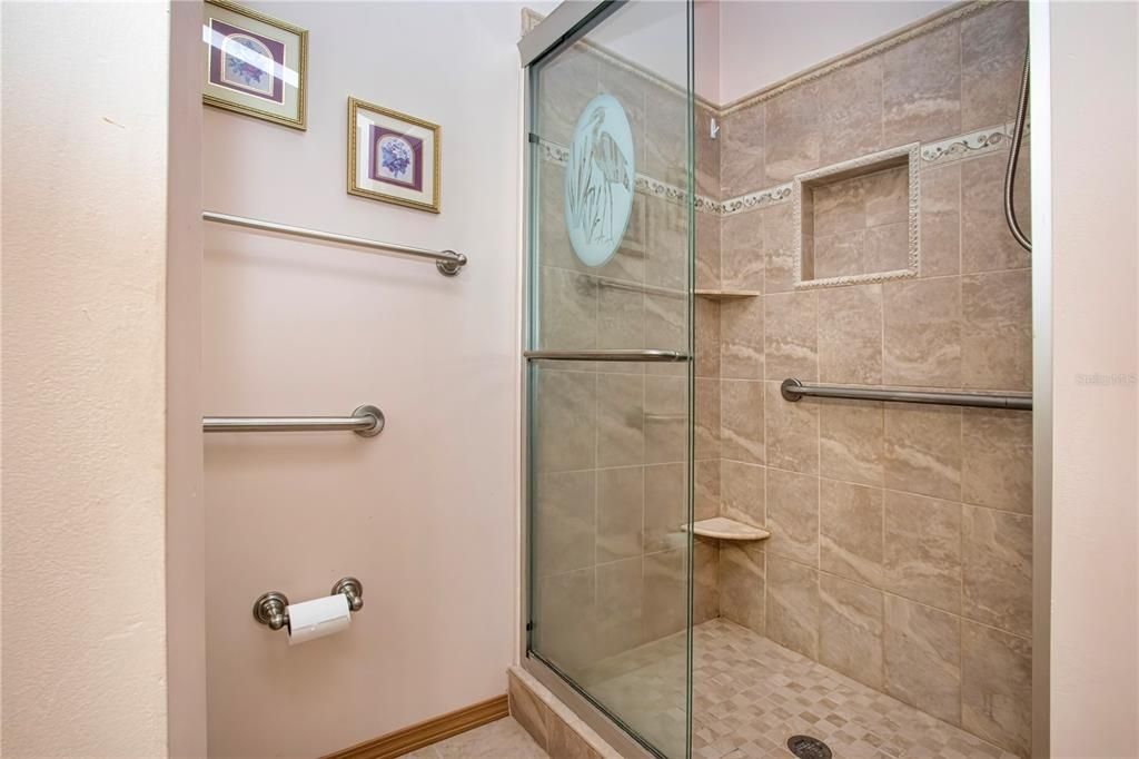 For Sale: $194,900 (3 beds, 2 baths, 1480 Square Feet)