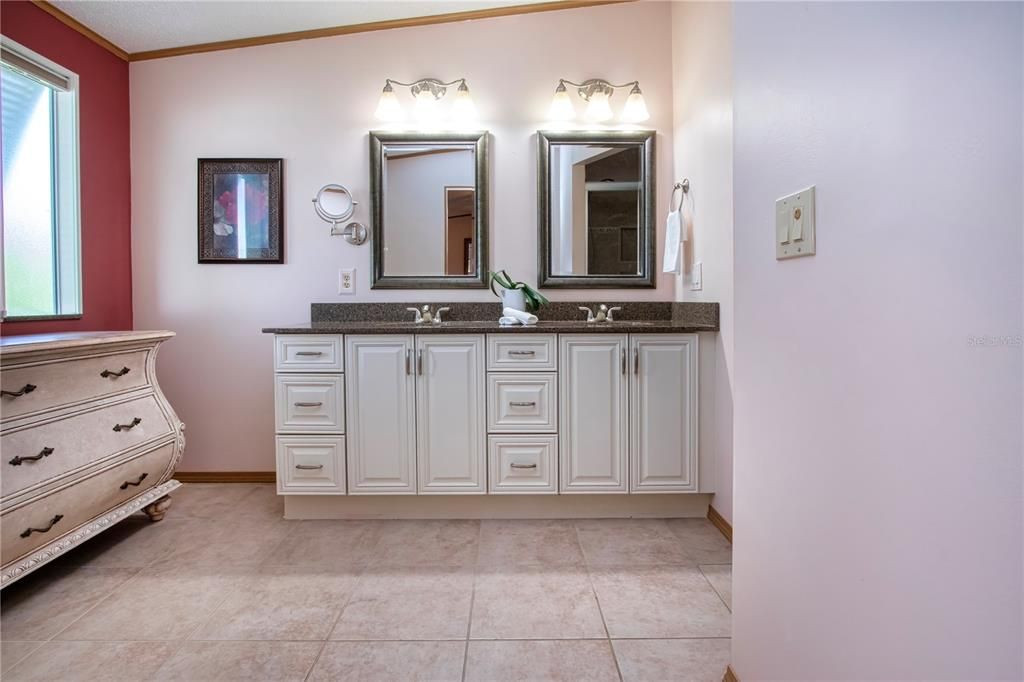 For Sale: $194,900 (3 beds, 2 baths, 1480 Square Feet)
