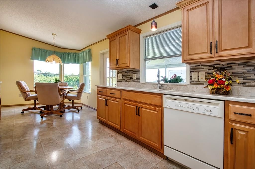 For Sale: $194,900 (3 beds, 2 baths, 1480 Square Feet)