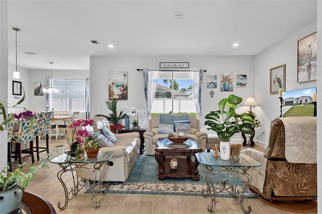 For Sale: $459,000 (4 beds, 3 baths, 2306 Square Feet)