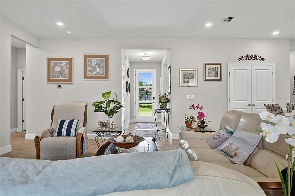 For Sale: $459,000 (4 beds, 3 baths, 2306 Square Feet)