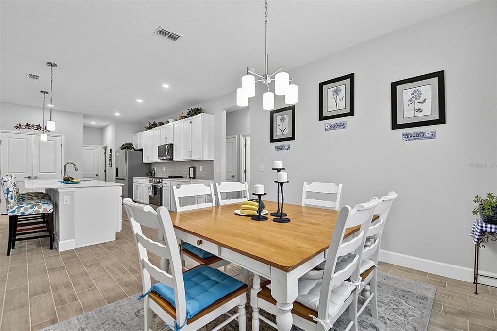 For Sale: $459,000 (4 beds, 3 baths, 2306 Square Feet)