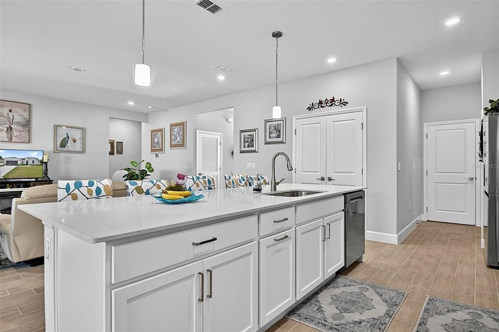 For Sale: $459,000 (4 beds, 3 baths, 2306 Square Feet)
