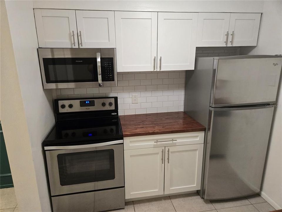 В аренду: $1,600 (2 спален, 1 ванн, 915 Квадратных фут)