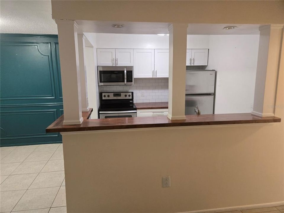 В аренду: $1,600 (2 спален, 1 ванн, 915 Квадратных фут)