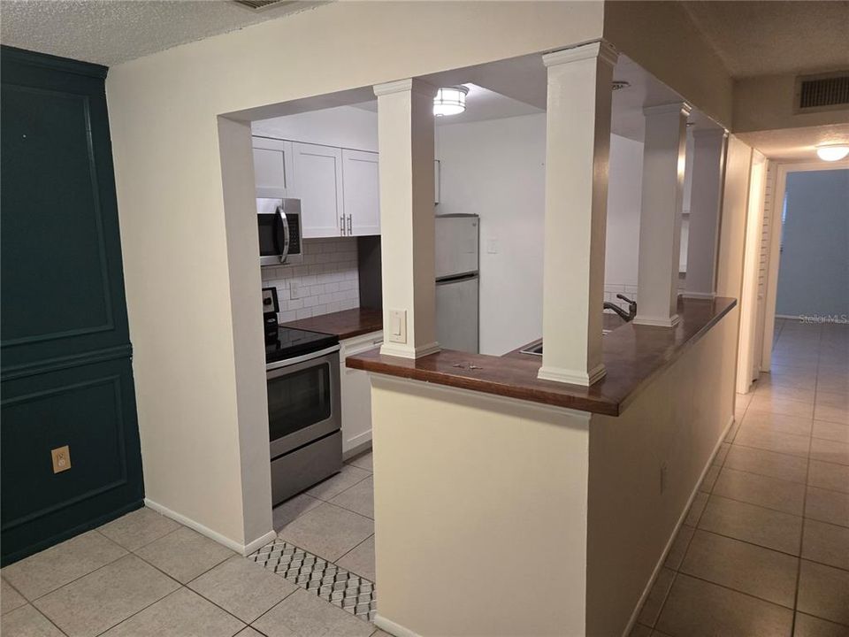 В аренду: $1,600 (2 спален, 1 ванн, 915 Квадратных фут)
