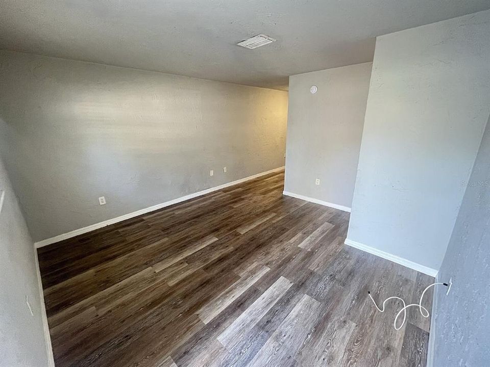For Rent: $1,395 (2 beds, 1 baths, 700 Square Feet)