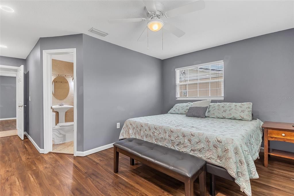 : $340,000 (3 beds, 2 baths, 1784 Square Feet)