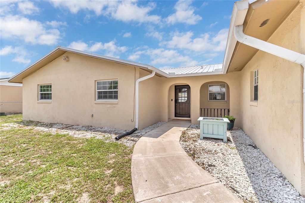 : $340,000 (3 beds, 2 baths, 1784 Square Feet)