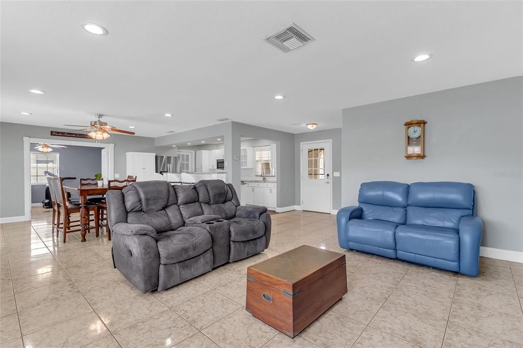 : $340,000 (3 beds, 2 baths, 1784 Square Feet)