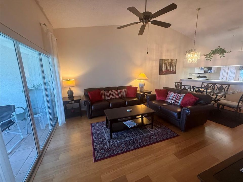 For Sale: $175,000 (2 beds, 2 baths, 1193 Square Feet)
