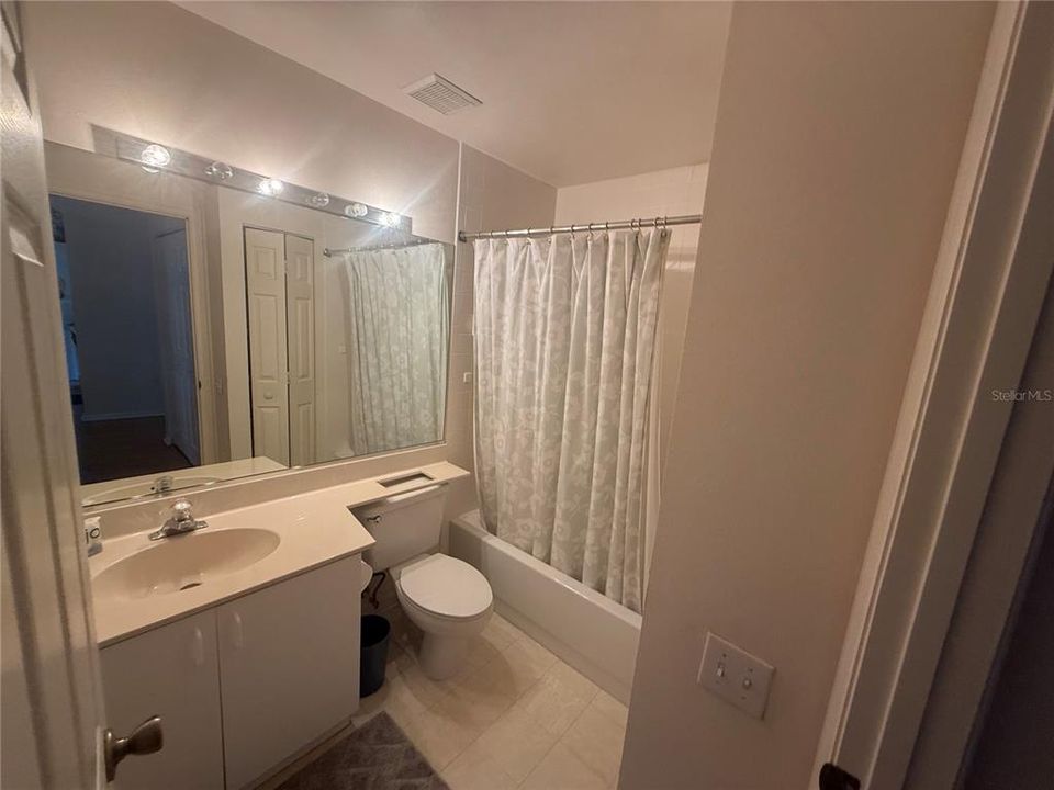 For Sale: $175,000 (2 beds, 2 baths, 1193 Square Feet)