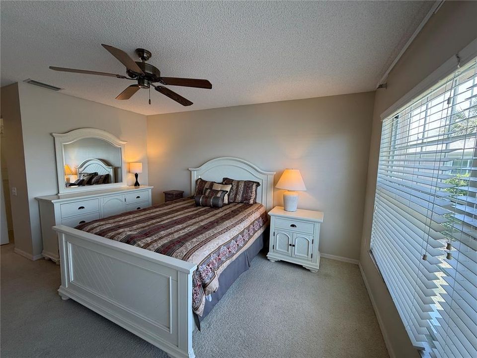 For Sale: $175,000 (2 beds, 2 baths, 1193 Square Feet)