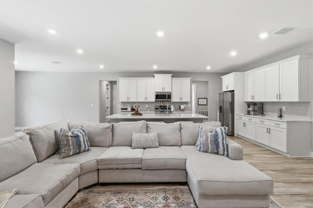 For Sale: $505,000 (4 beds, 3 baths, 2478 Square Feet)