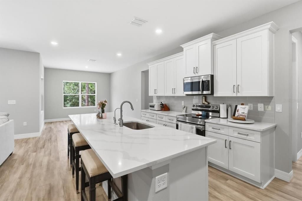 For Sale: $505,000 (4 beds, 3 baths, 2478 Square Feet)