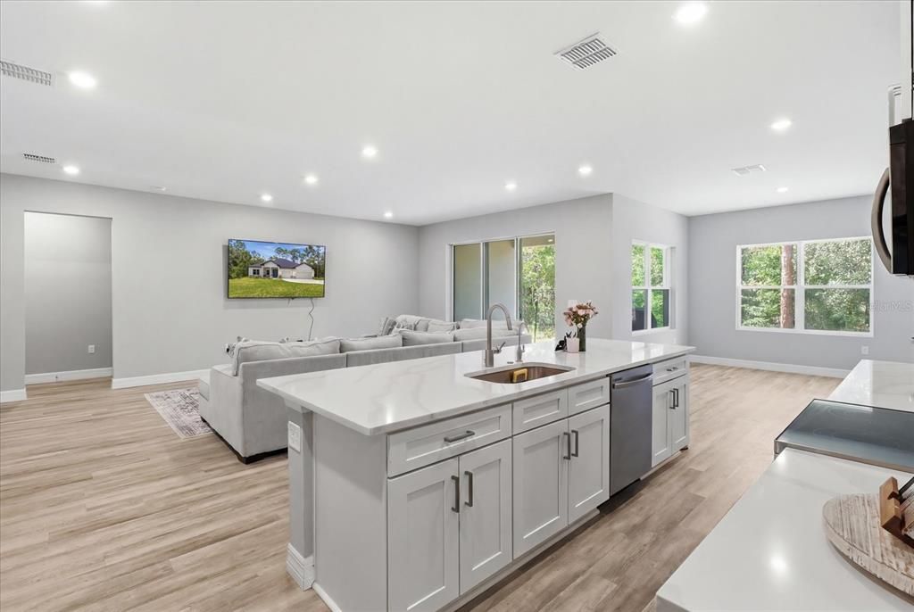 For Sale: $505,000 (4 beds, 3 baths, 2478 Square Feet)
