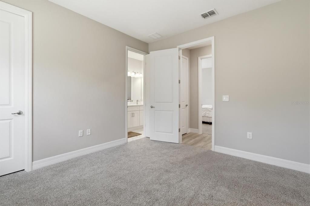 For Sale: $505,000 (4 beds, 3 baths, 2478 Square Feet)