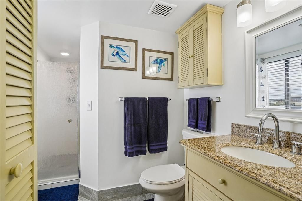 For Sale: $440,000 (2 beds, 2 baths, 968 Square Feet)