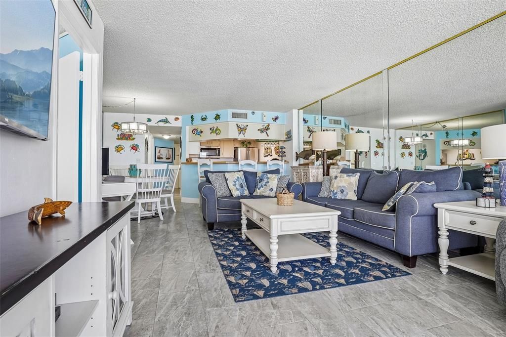For Sale: $440,000 (2 beds, 2 baths, 968 Square Feet)