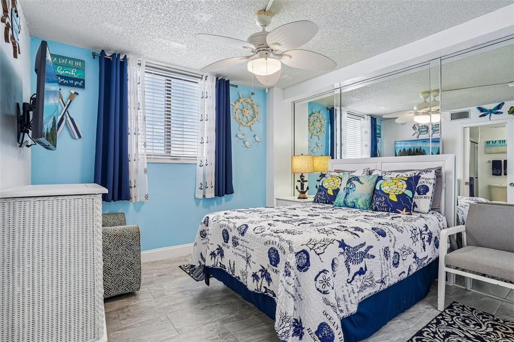 For Sale: $440,000 (2 beds, 2 baths, 968 Square Feet)