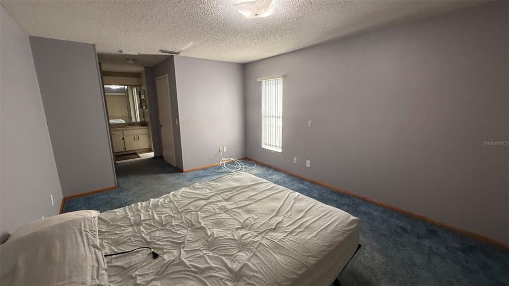 En Venta: $219,900 (3 camas, 2 baños, 1703 Pies cuadrados)