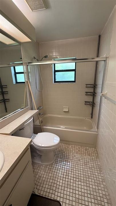 En Venta: $219,900 (3 camas, 2 baños, 1703 Pies cuadrados)
