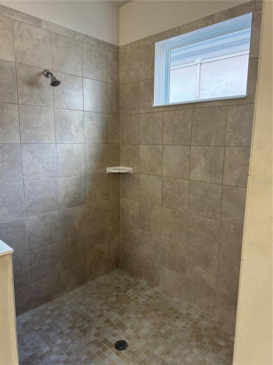На продажу: $349,900 (2 спален, 2 ванн, 1676 Квадратных фут)