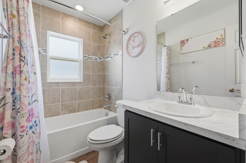 En Venta: $340,000 (3 camas, 2 baños, 1603 Pies cuadrados)