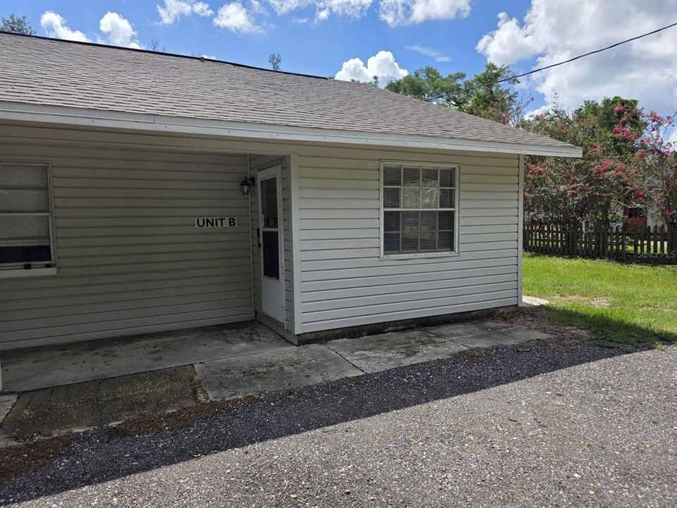 For Rent: $1,600 (2 beds, 1 baths, 1200 Square Feet)