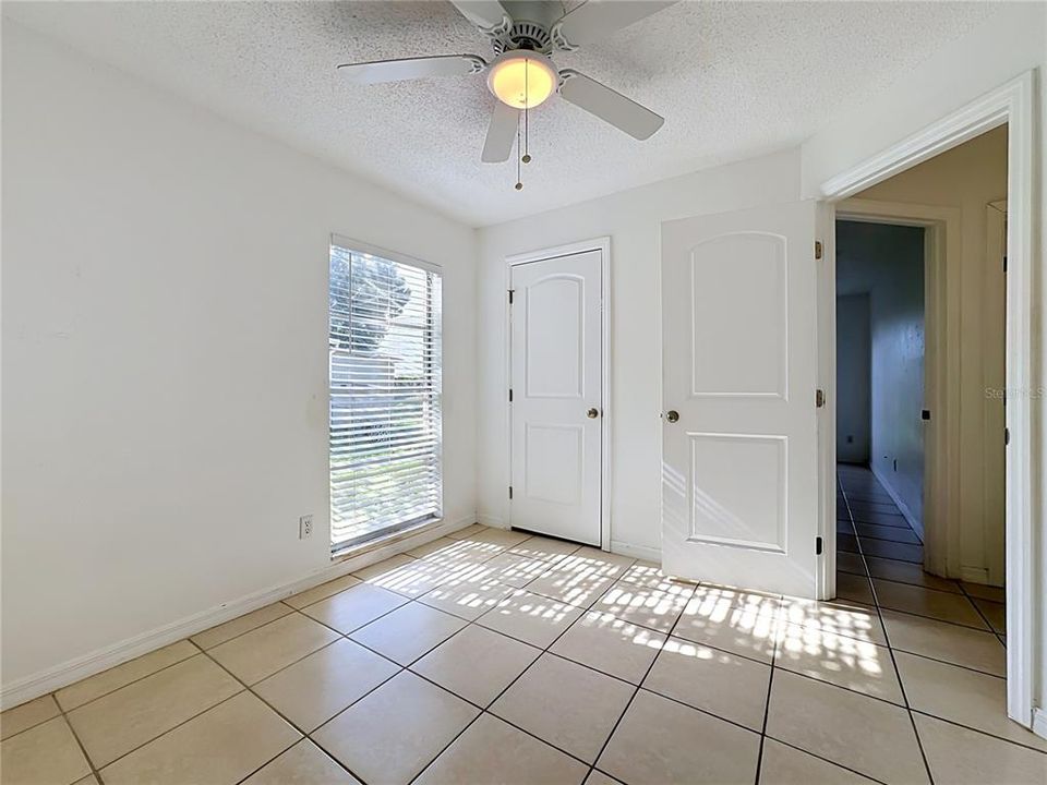 En Venta: $365,000 (4 camas, 2 baños, 1778 Pies cuadrados)