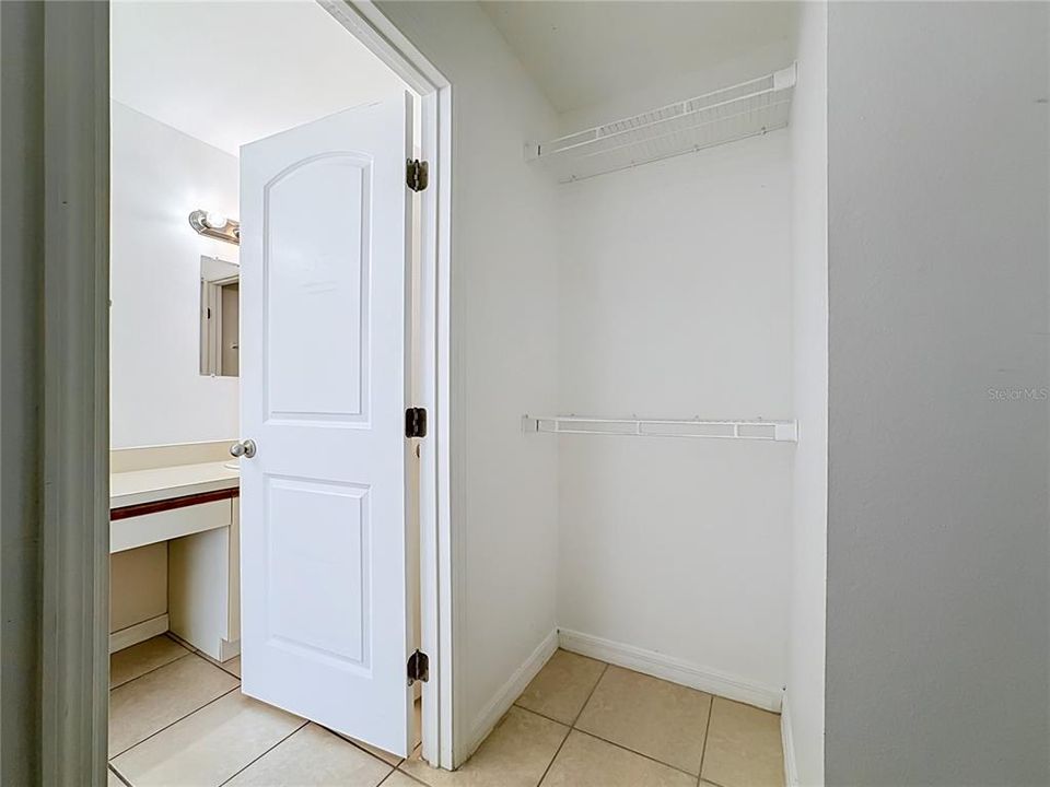 En Venta: $365,000 (4 camas, 2 baños, 1778 Pies cuadrados)