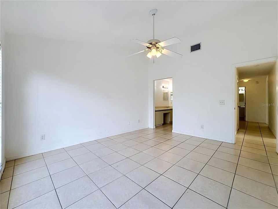 En Venta: $365,000 (4 camas, 2 baños, 1778 Pies cuadrados)