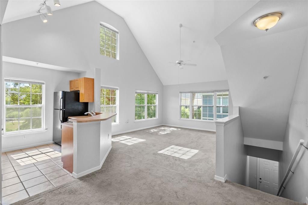 На продажу: $197,900 (2 спален, 2 ванн, 1316 Квадратных фут)