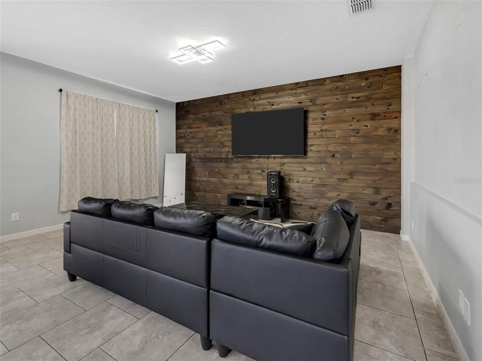 For Sale: $459,990 (5 beds, 3 baths, 2678 Square Feet)