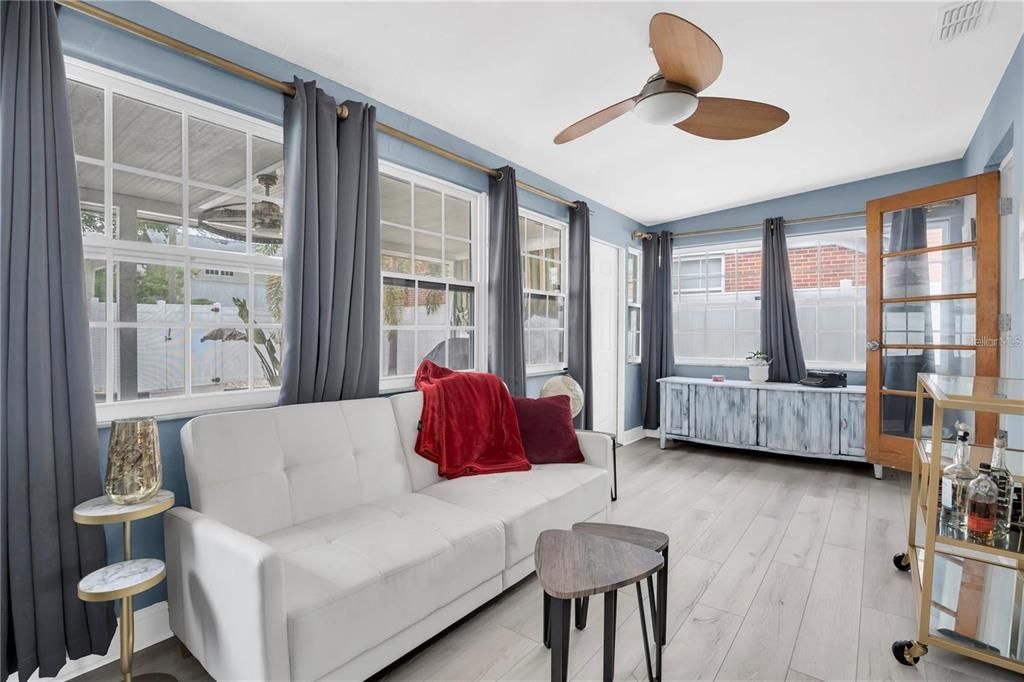 В аренду: $2,950 (2 спален, 1 ванн, 1112 Квадратных фут)