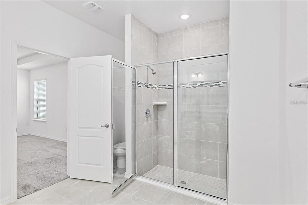 For Rent: $2,350 (3 beds, 2 baths, 1890 Square Feet)