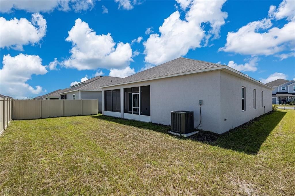 For Rent: $2,350 (3 beds, 2 baths, 1890 Square Feet)