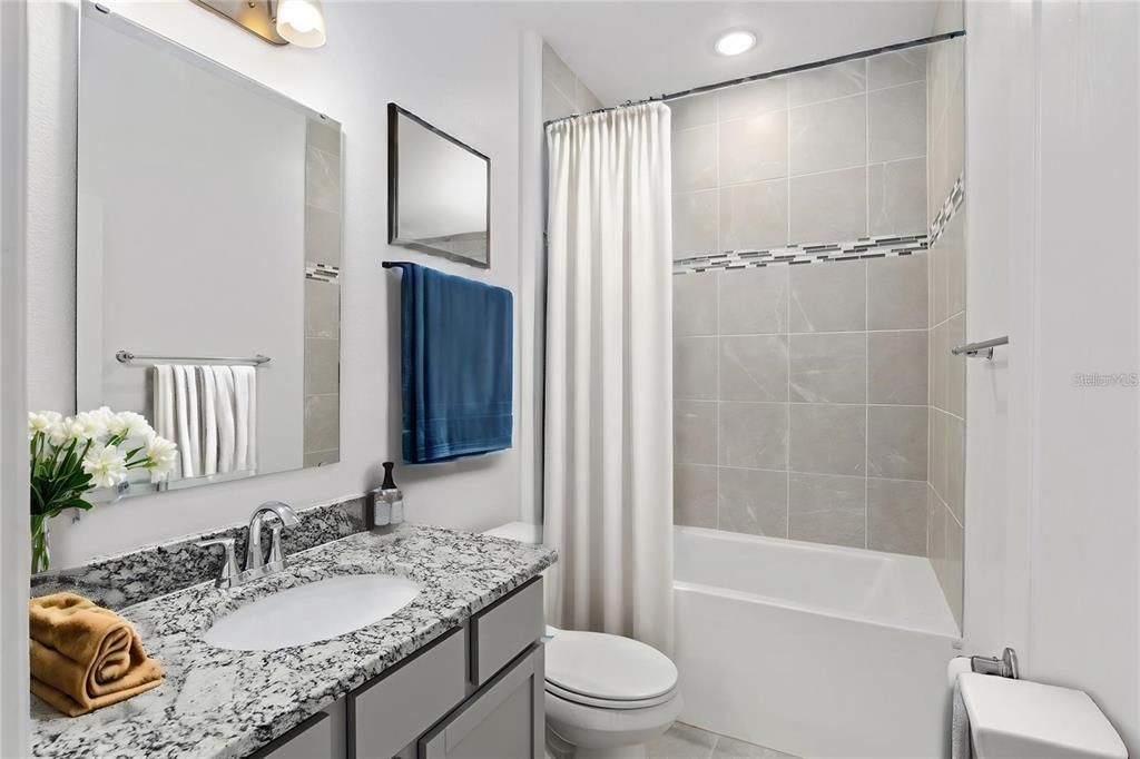For Rent: $2,350 (3 beds, 2 baths, 1890 Square Feet)