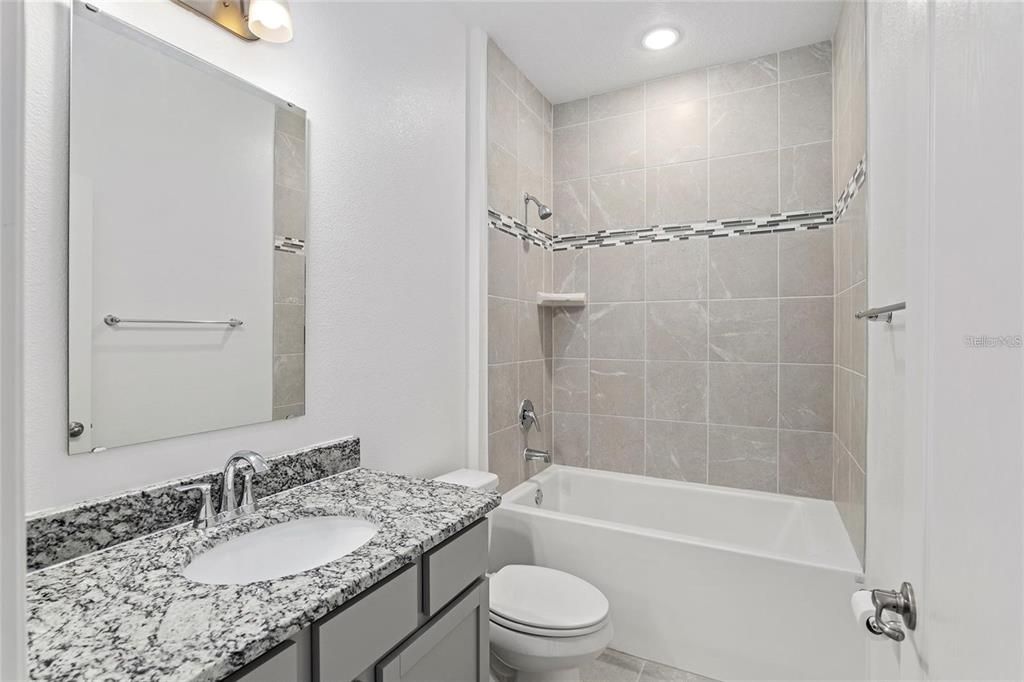 For Rent: $2,350 (3 beds, 2 baths, 1890 Square Feet)